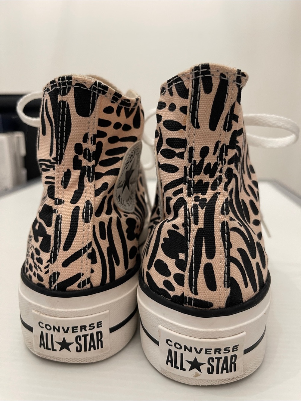 CONVERSE ALL STAR HIGH TOP JUNGLE ART PRINT SNEAKERS WOMENS SIZE 7 - Picture 3 of 13